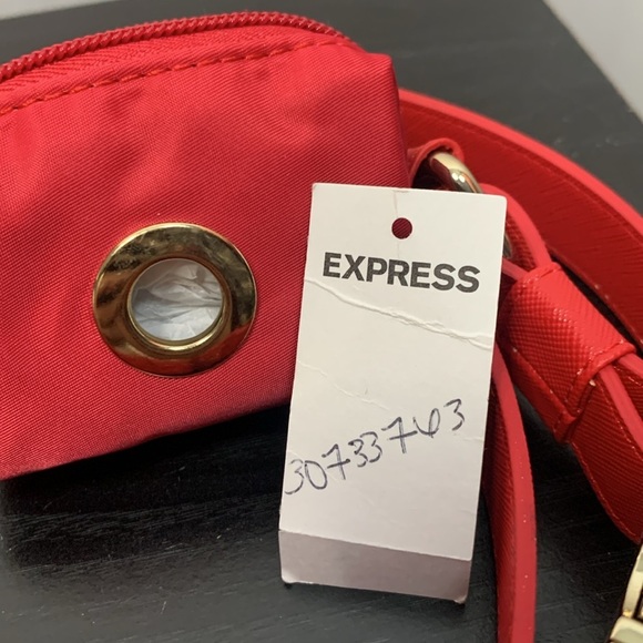 Express Red Faux Leather 58” Dog Leash and Bag Set- NWT - Picture 5 of 13